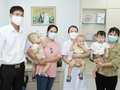 ThS.BS. Lê Thị Thu Hiền - Phó giám đốc chuyên môn Bệnh viện Nam học và Hiếm muộn Hà Nội giao lưu cùng các gia đình thụ tinh trong ống nghiệm miễn phí thành công (Ảnh - BVCC) 