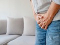 Tiểu máu sau mỗi lần lâm trận với vợ, quý ông hoang mang, lo lắng suốt 20 năm (Ảnh minh hoạ)