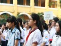 Thí sinh trong ngày thi đầu tiên của đợt tuyển sinh vào lớp 10