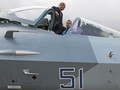 Ông Putin trên chiếc Sukhoi T-50.