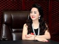 Mới đây, bà Nguyễn Phương Hằng và Phi Nhung xảy ra mâu thuẫn từ khi Nhâm Hoàng Khang tìm ra người đứng sau các tài khoản anti bà Hằng là quản lý cũ của nữ ca sĩ Phi Nhung.