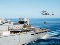 Tàu tiếp tế Hải quân Mỹ tiến hành tiếp tế cho biên đội tàu sân bay USS John C. Stennis ở Biển Đông ngày 10/5/2016. Nguồn Thời báo Hoàn Cầu, Trung Quốc.