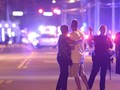 Bên ngoài hiện trường vụ xả súng tại Florida, Mỹ.