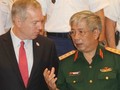 Ông Ted Osius trong một cuộc gặp gỡ với quan chức quốc phòng Việt Nam (ảnh tư liệu báo chí)