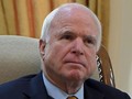 Ông John McCain.