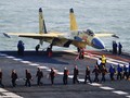 Máy bay J-15 trên tàu sân bay Trung Quốc.
