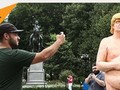Tượng khỏa thân của Trump xuất hiện ở 5 thành phố Mỹ (ảnh Sputnik).