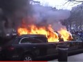 Người biểu tình đốt xe sang Limousine ngày ông Donald Trump nhậm chức