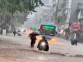 Hà Nội khuyến khích người dân làm việc trực tuyến, cho học sinh nghỉ học để ứng phó bão số 11