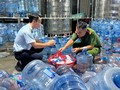 Nhiều cơ quan, hộ dân mua phải nước Lavie giả làm từ nước máy