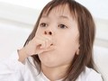 Trẻ bị hóc dị vật suốt 2 tháng, gia đình nghĩ hen suyễn. Ảnh minh họa: Internet