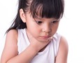 Bé gái 4 tuổi nuốt pin vào bụng. Ảnh minh họa: Internet