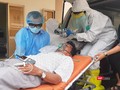 Bác sĩ Bệnh viện Dã chiến sẵn sàng 'chiến đấu' với dịch bệnh viêm phổi cấp. Ảnh: Nguyễn Trăm