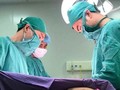 BV Quân y 175 nối liền cẳng tay bị đứt lìa cho bệnh nhân. Ảnh: Internet