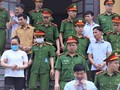 Các bị cáo trong vụ án gian lận điểm thi ở Hòa Bình. Ảnh: Pháp Luật TP.HCM