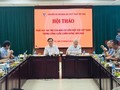 Cử chỉ “dẫn tay ra thảm đỏ” hay “đánh nhau ở sảnh thang máy” đều thể hiện văn hóa con người