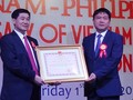 Ông Johnathanh Hạnh Nguyễn từng tham gia kinh doanh hàng không nhiều năm trước, tham gia đàm phán mở đường bay TP HCM - Manila (Philippines). Tập đoàn của ông hiện chủ yếu kinh doanh hàng hiệu, có mặt tại nhiều trung tâm thương mại xa xỉ và đang lấn sang