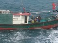 Tàu cá mang cờ Trung Quốc phải rời khỏi vùng biển chủ quyền Việt Nam (ảnh: canhsatbien.vn)