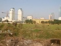 Hơn 4 năm trôi qua, dự án hiện vẫn là bãi cỏ hoang nằm trong lòng khu đất vàng của thành phố Hà Nội.