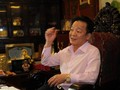 Ông Đỗ Quang Hiển kể cách phi lê cá... sát tận xương.