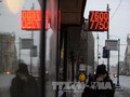 Bảng tỷ giá đồng ruble được niêm yết trên đường phố thủ đô Moskva ngày 12/1. Ảnh: THX/TTXVN