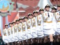 Tin tức 24h: Nga duyệt binh hoành tráng, Trung Quốc không ngại bành trướng; “Sức khỏe” thầu giao thông quá yếu; Ngày xấu của khủng bố Syria