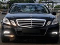 Xe Mercedes-Benz E250 phiên bản 2009 có giá công bố cho xem mới là 86.900 USD, tương đương 1,6 tỷ đồng.