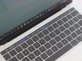 Có thể dùng Touch Bar để truy cập nhanh các bookmark.​