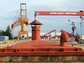 Nhà máy đóng tàu Dung Quất nợ hàng nghìn tỷ đồng Do Vinashin đầu tư dàn trải nhiều lĩnh vực, nhiều hạng mục công trình, nhà xưởng nhà máy đóng tàu Dung Quất bỏ hoang lãng phí, nợ nần chồng chất.