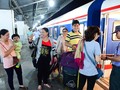 Ngành đường sắt đang nỗ lực giành lại thị phần vận tải nhờ vào sự thân thiện hơn với khách đi tàu. Ảnh: Zing