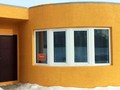 Bên ngoài ngôi nhà được xây dựng hoàn toàn bằng công nghệ in 3D bởi công ty Abis Cor. Nguồn: Abis Cor
