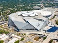Quang cảnh bên ngoài sân vận động Mercedes-Benz Stadium tại thành phố Atalanta (Mỹ). Nguồn: Solar Industry
