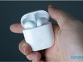 Realme Buds Air có thiết kế chẳng khác gì chiếc AirPods (Ảnh: Gizmochina)