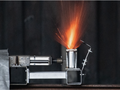 Pin lithium-ion bị vứt bỏ bừa bãi gây ra những hiểm họa khôn lường (Ảnh: Ars Technica)