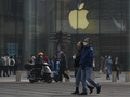 Apple thu hút người tiêu dùng Trung Quốc thông qua ứng dụng WeChat (Ảnh: SCMP)