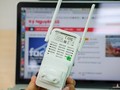Nếu ngôi nhà có nhiều tầng và sóng WiFi bị hạn chế tại một số khu vực, người dùng có thể tận dụng những thiết bị giá rẻ để tăng sóng WiFi.