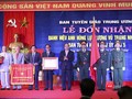 thay mặt lãnh đạo Đảng và Nhà nước, Thủ tướng Chính phủ Nguyễn Xuân Phúc trao danh hiệu "Anh hùng Lực lượng vũ trang nhân dân" cho Ban Tuyên huấn Khu ủy Khu 5.
