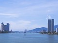 Thành phố Đà Nẵng nhìn từ sông Hàn