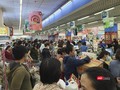 Người dân đi mua sắm hàng hoá tại siêu thị trên địa bàn TP Đà Nẵng