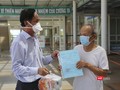 Bệnh nhân 525 (90 tuổi) vừa được Bệnh viện Đa khoa Trung ương Quảng Nam công bố khỏi bệnh và xuất viện