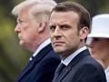 Tổng thống Pháp Emmanuel Macron và Tổng thống Mỹ Donald Trump (phía sau). Ảnh: CNBC