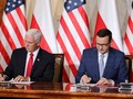 Phó Tổng thống Hoa Kỳ Mike Pence (trái) và Tổng thống Ba Lan Andrzej Duda (phải) đã ký kết một thỏa thuận chung liên quan đến an ninh mạng 5G. Ảnh: Gizchina