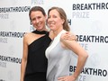 Chị em nhà Wojcicki - Anne Wojcicki (trái), CEO của 23andMe và Susan Wojcicki (phải), CEO của YouTube đều góp mặt trong top 100 người phụ nữ quyền lực 2019 của Forbes. Ảnh: Forbes