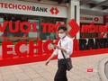 Techcombank cán mốc lợi nhuận 'tỉ đô' 