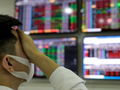 Chứng khoán ‘đỏ lửa’, VN-Index mất mốc 1.300 điểm