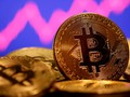 Giá bitcoin tăng vọt sau phán quyết của một toà án Mỹ (Ảnh: Reuters)