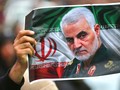 Sau khi tướng Suleimani bị Mỹ sát hại ở Baghdad, Iran tuyên bố sẽ trả thù mang tính hủy diệt với Mỹ, Tổng thống Trump cũng viết tweet tỏ ý sẽ sử dụng các vũ khí mới uy lực lớn chống lại Iran (Ảnh: Đa Chiều)