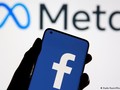 Meta nói đã phát hiện và ngăn chặn các tài khoản Facebook giả và thông tin sai lệch từ Trung Quốc và Nga (Ảnh: Reuters).