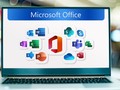 Microsoft tích hợp các mô hình AI của OpenAI vào các ứng dụng Office. Ảnh minh họa The Verge