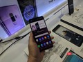 Galaxy S9/S9+ vẫn giữ được điểm nhấn đặc trưng và cảm giác của một thiết bị cao cấp